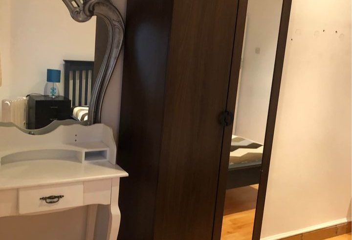 Ofer in Chirie Camera Dubla in Wanstead