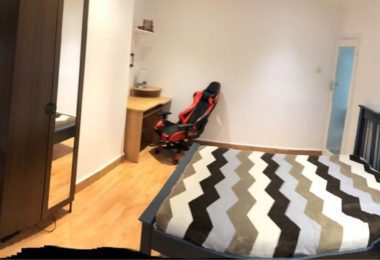 Ofer in Chirie Camera Dubla in Wanstead