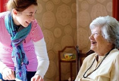 Recrutam Cuplu Care Assistant la Domiciliu