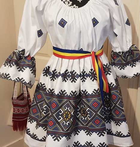 Rochite cămăși seturi motive tradiționale in UK