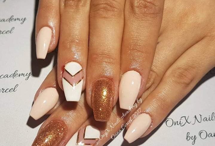 Oana Cercel Manichiura Gel & Oja Londra IG5