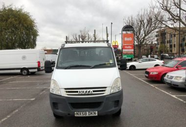 Vand 2009 Iveco Daily Utilitara in Londra UK