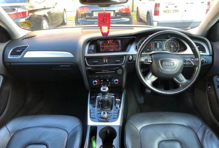 Vand 2013 Audi A4 Facelift 2.0 TDI in Londra UK