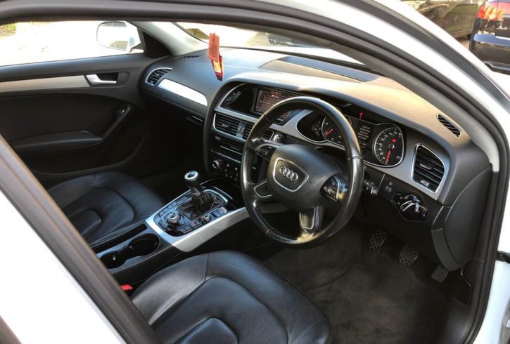 Vand 2013 Audi A4 Facelift 2.0 TDI in Londra UK