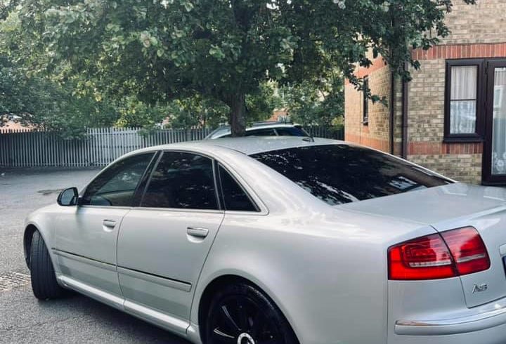 Vand Audi A8 3.0 TDI Quattro Sport in Borehamwood