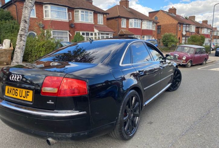 Vand Auto 2006 Audi A8 3.0 Diesel in Londra UK