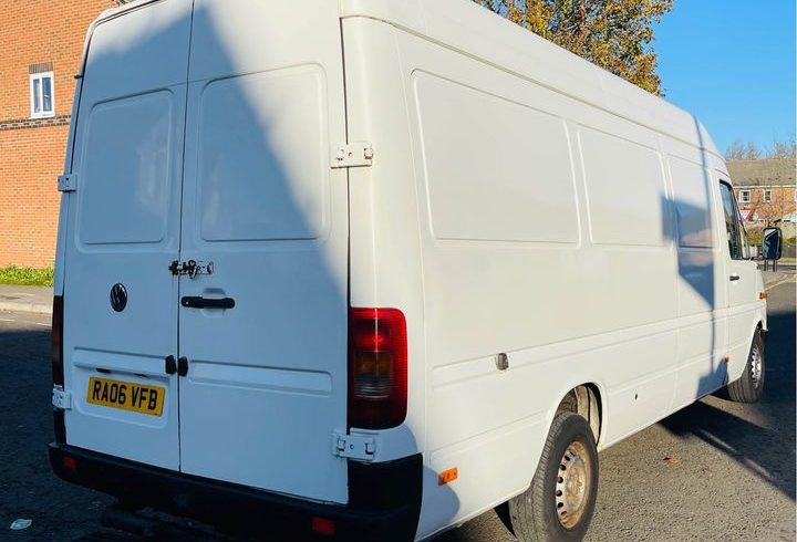 Vand Auto 2006 Volkswagen LT 2.5 TDI in Barking Londra
