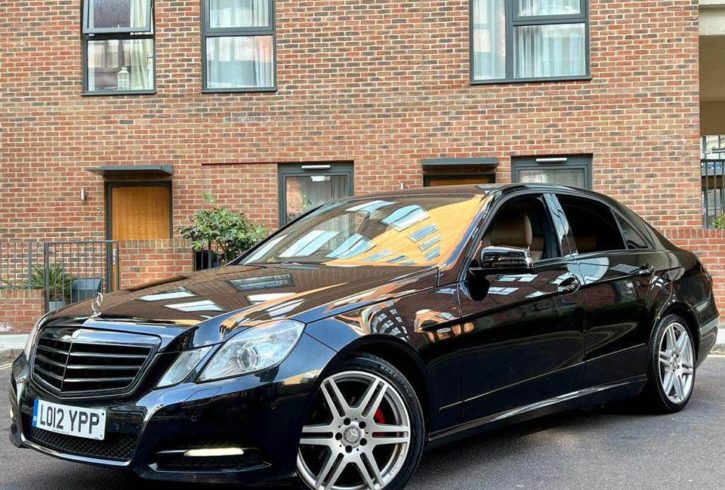 Vand Auto 2012 Mercedes-Benz E-Class in Enfield Londra