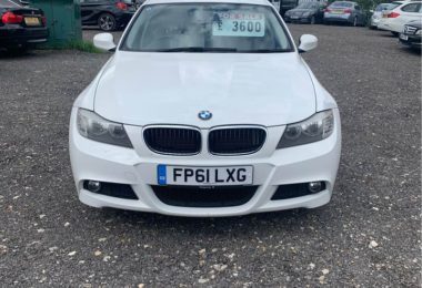 Vand Auto BMW 318i din 2011 localizat in Higham UK