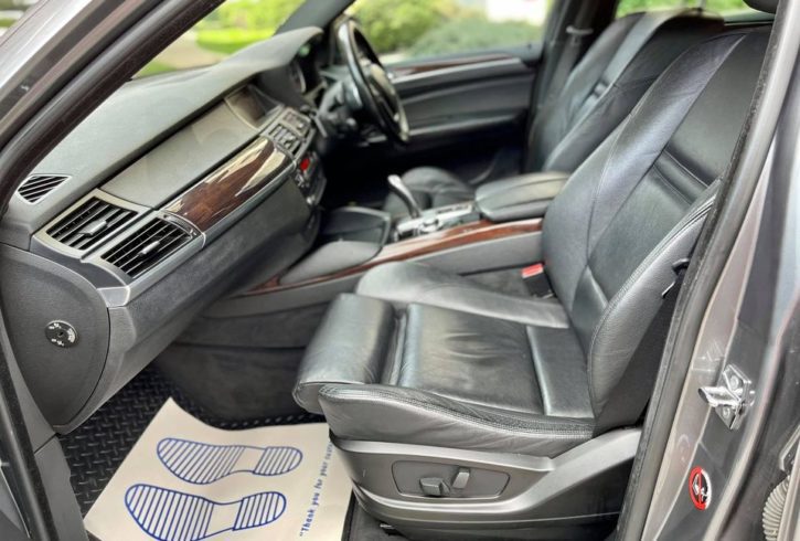 Vand Auto BMW X6 3.5D X-Drive in Londra UK