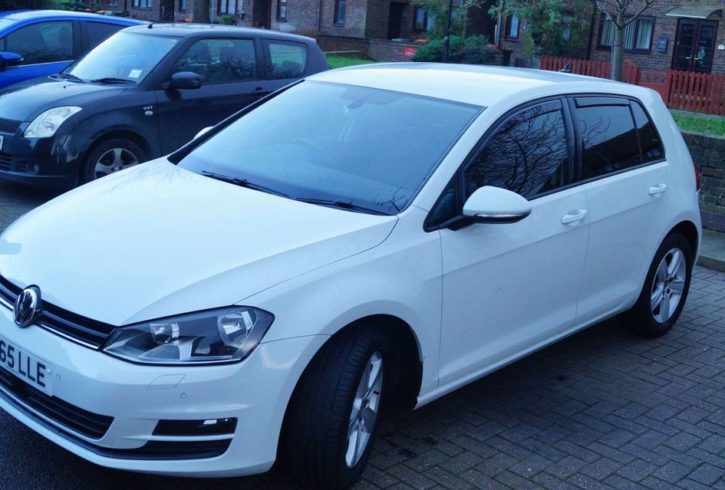 Vand Auto Volkswagen Golf 2016 in Londra UK Vand Auto Volkswagen Golf 2016 in Londra UK