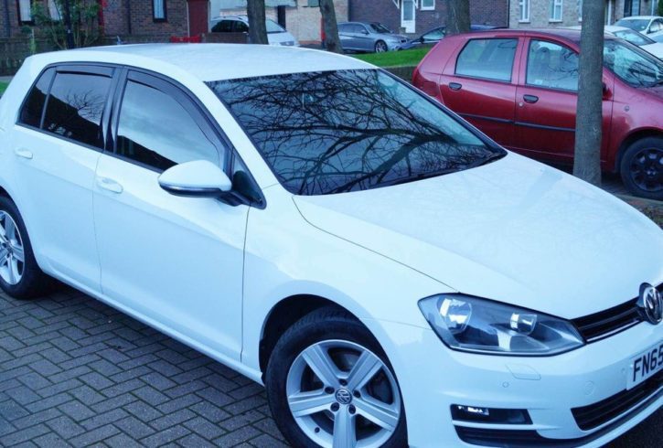 Vand Auto Volkswagen Golf 2016 in Londra UK Vand Auto Volkswagen Golf 2016 in Londra UK