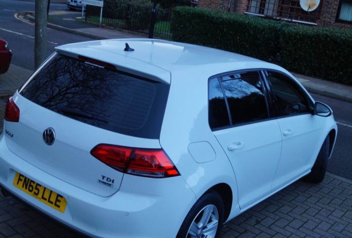 Vand Auto Volkswagen Golf 2016 in Londra UK Vand Auto Volkswagen Golf 2016 in Londra UK