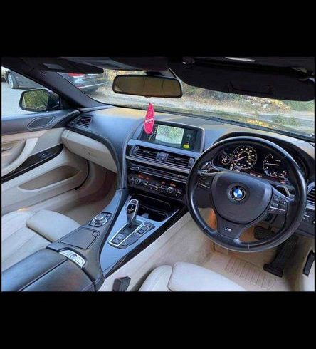 Vand BMW Seria 6 din 2011 in Londra UK