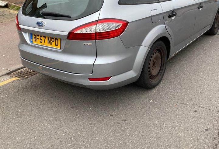 Vand Ford Mondeo Edge in Dagenham Londra UK