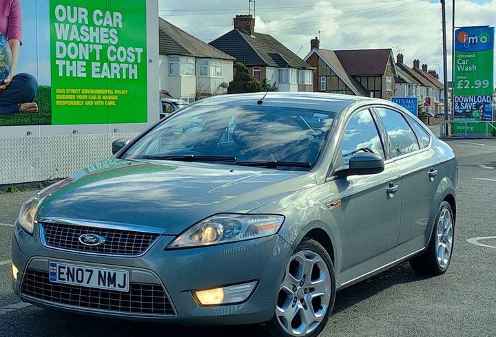 Vand Ford Mondeo Titanium X in Luton UK
