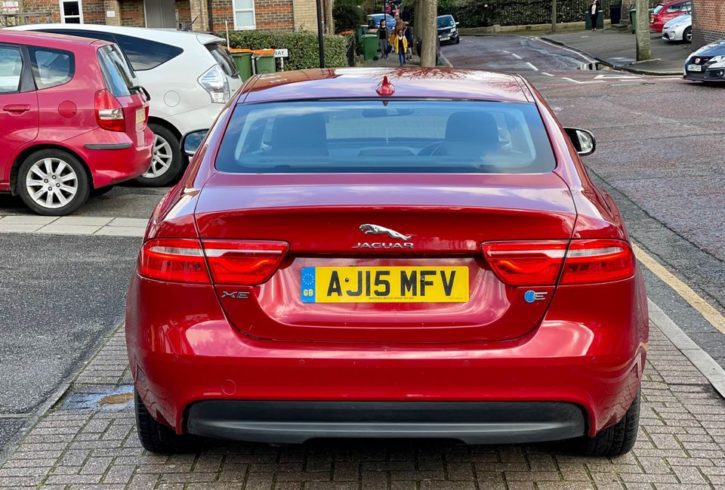 Vand Jaguar XE 2.2D in Barking Londra UK