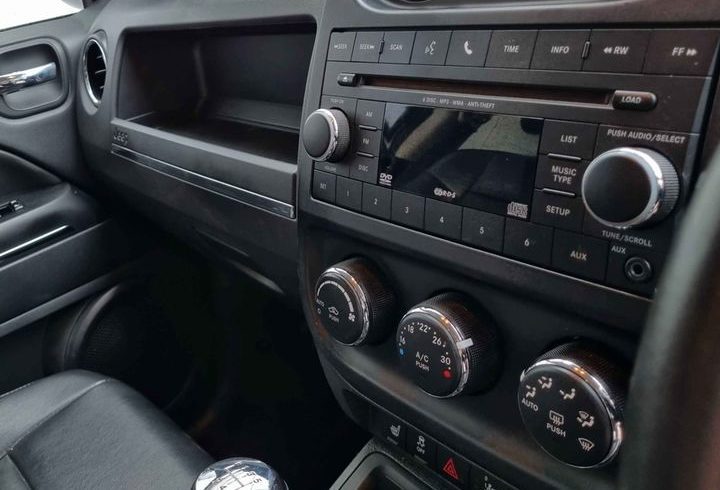 Vand Jeep Compass 2.2 CRD din 2013 in Ilford Londra