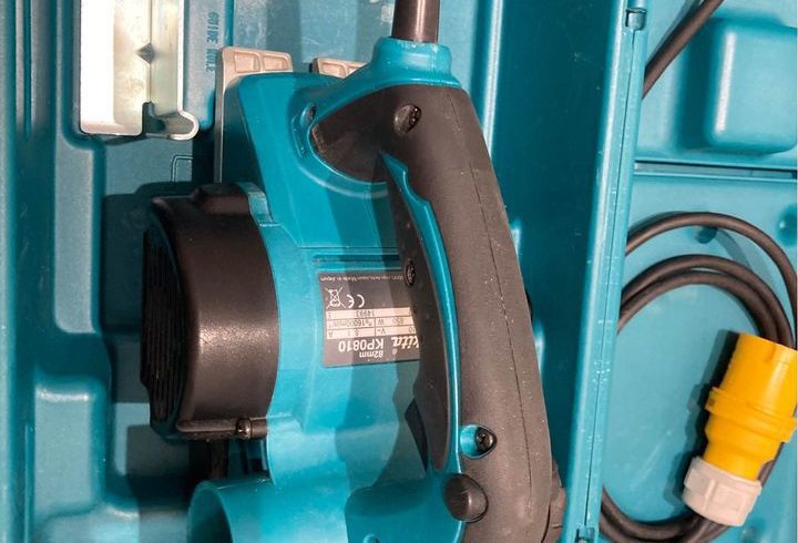 Vand Makita Planer KP0810 ca nou in Londra UK