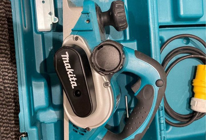 Vand Makita Planer KP0810 ca nou in Londra UK