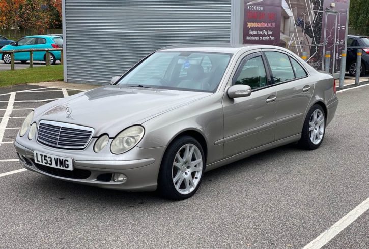 Vand Masina 2003 Mercedes E Class in Mansfield