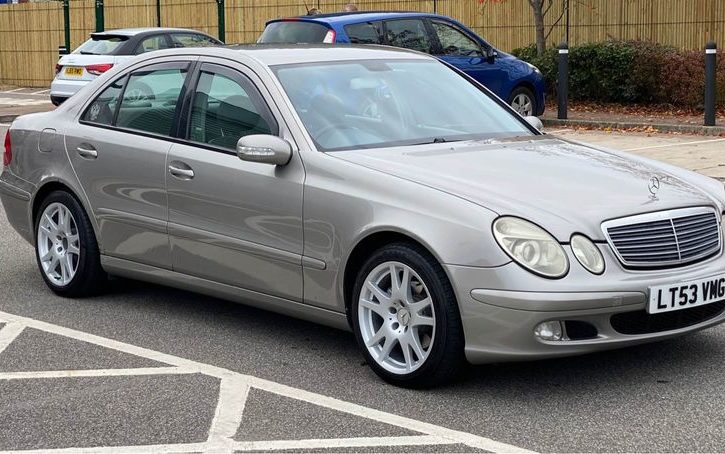 Vand Masina 2003 Mercedes E Class in Mansfield