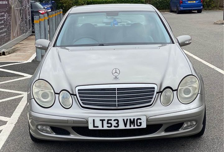 Vand Masina 2003 Mercedes E Class in Mansfield