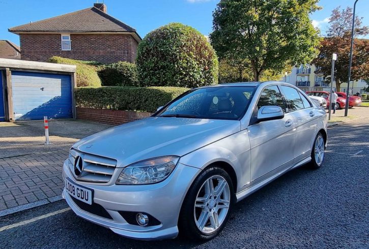 Vand Masina 2008 Mercedes-Benz C220 CDI in Londra Vand Masina 2008 Mercedes-Benz C220 CDI in Londra