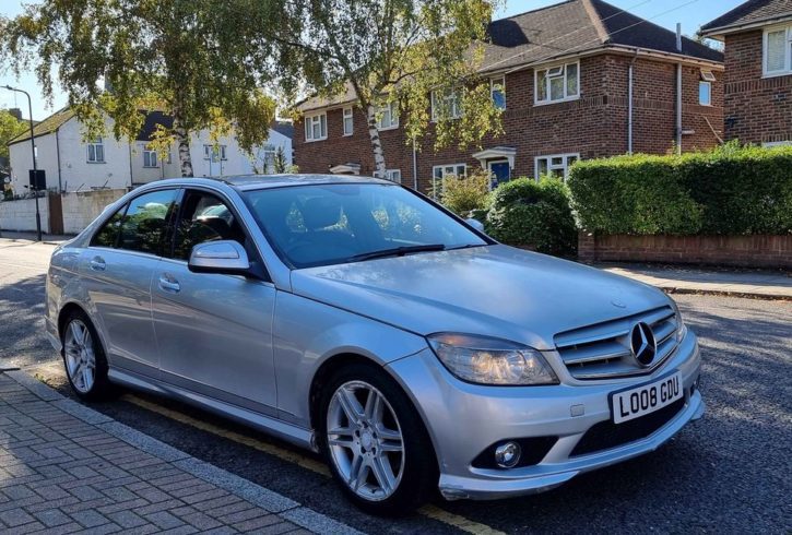 Vand Masina 2008 Mercedes-Benz C220 CDI in Londra Vand Masina 2008 Mercedes-Benz C220 CDI in Londra