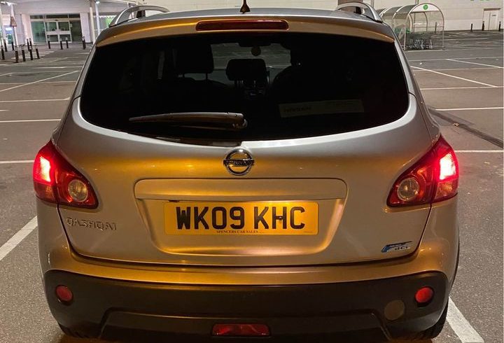 Vand Masina 2009 Nissan Qashqai in Romford UK