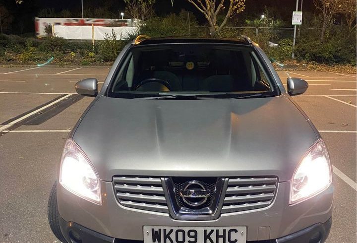 Vand Masina 2009 Nissan Qashqai in Romford UK