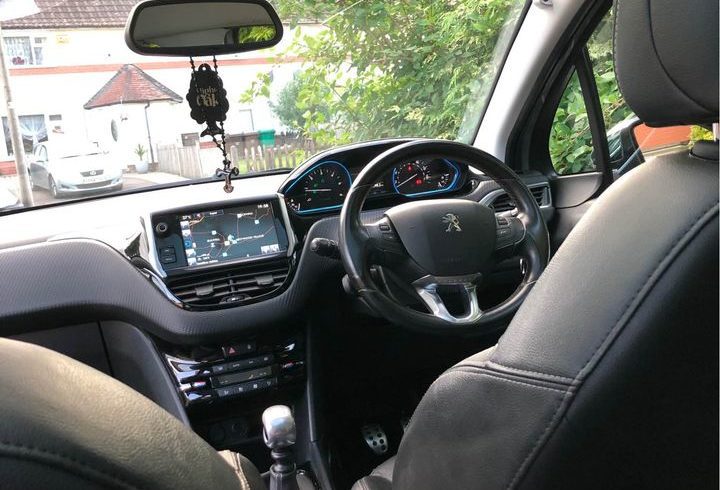 Vand Masina Peugeot 2008 1.6 Diesel in Northampton