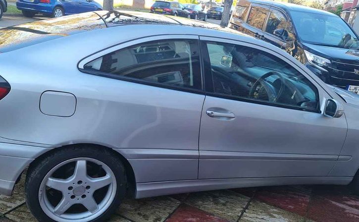 Vand Mercedes-Benz C-Class 2006 in Hayes