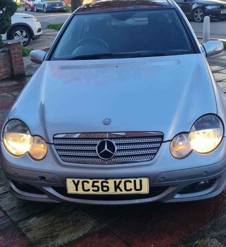 Vand Mercedes-Benz C-Class 2006 in Hayes