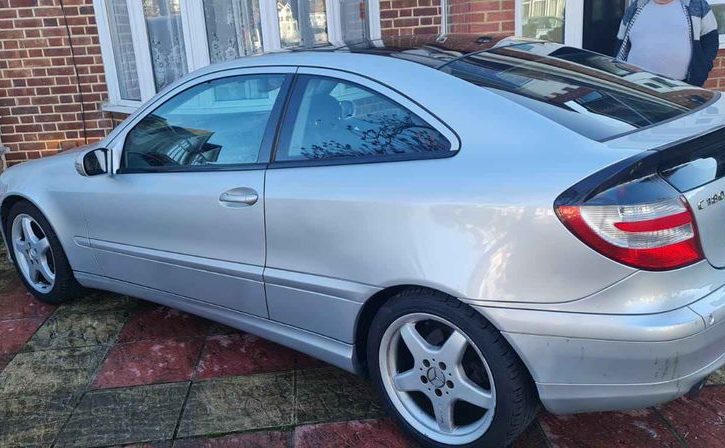 Vand Mercedes-Benz C-Class 2006 in Hayes