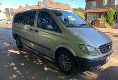 Vand Mercedes-Benz Vito an 2010 in Londra UK