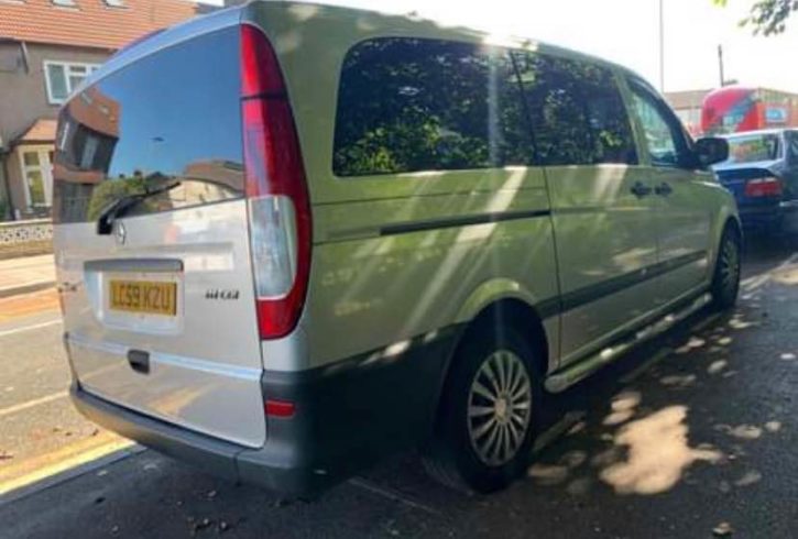 Vand Mercedes-Benz Vito an 2010 in Londra UK