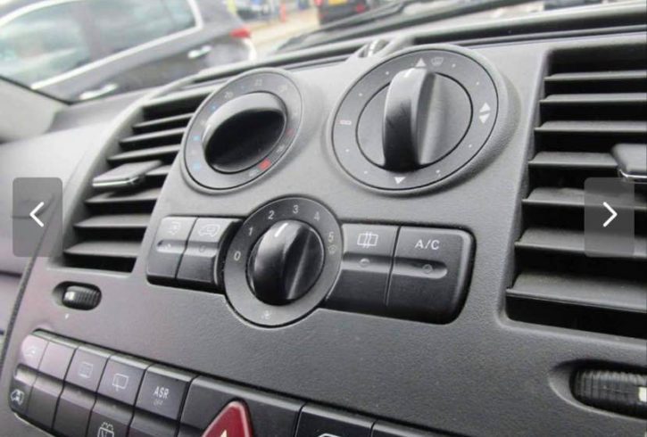 Vand Mercedes-Benz Vito an 2010 in Londra UK