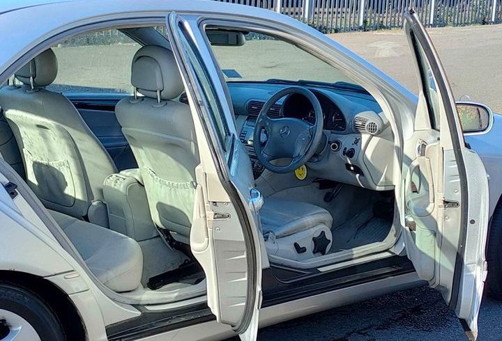 Vand Mercedes C Class 1.8 Benzina in Luton