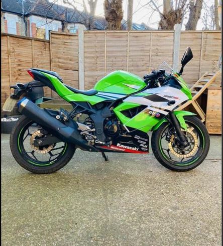 Vand Motor Kawasaki Ninja BX 250 in Grays UK