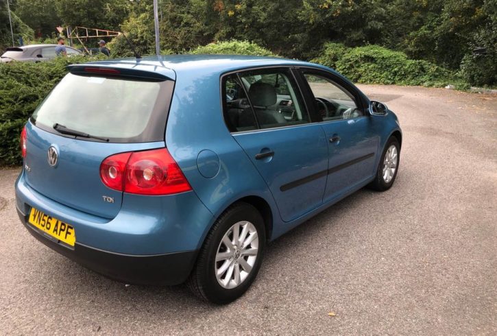 Vand VW Golf 5 1.9 TDI din 2006 in Londra, UK