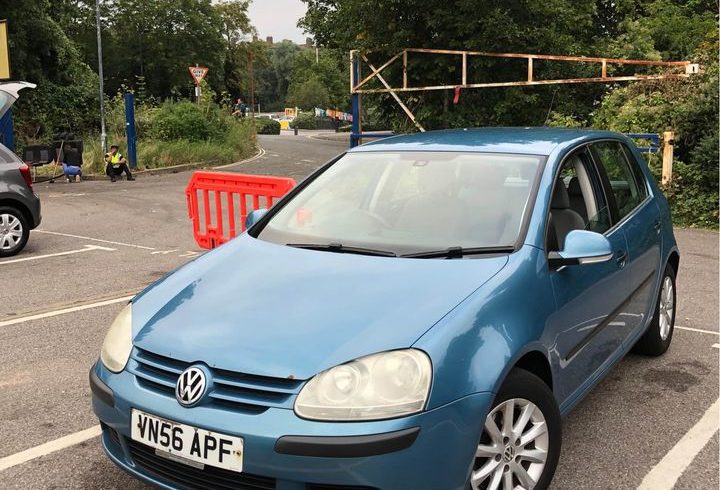 Vand VW Golf 5 1.9 TDI din 2006 in Londra, UK