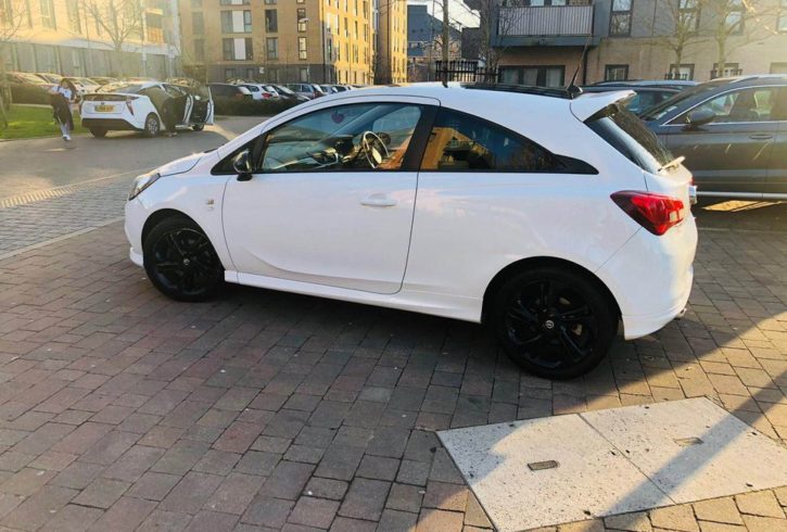 Vand Vauxhall Corsa 1.4 Turbo in Londra UK