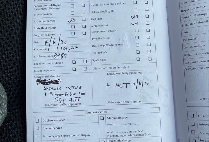 Vand Volkswagen Touran 2011 in Barking Londra