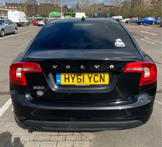 Vand Volvo S60 DriveE 2011 Diesel in Londra UK