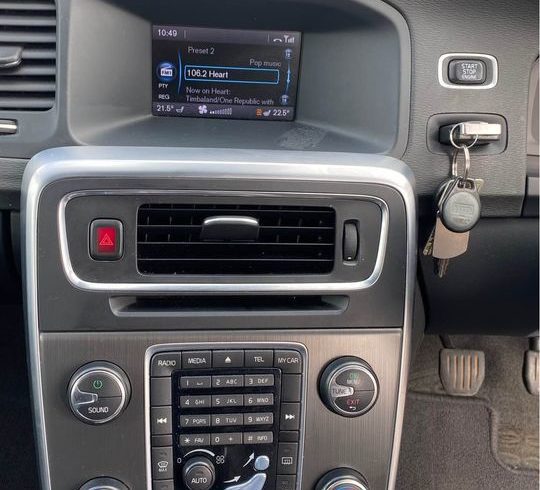 Vand Volvo S60 DriveE 2011 Diesel in Londra UK