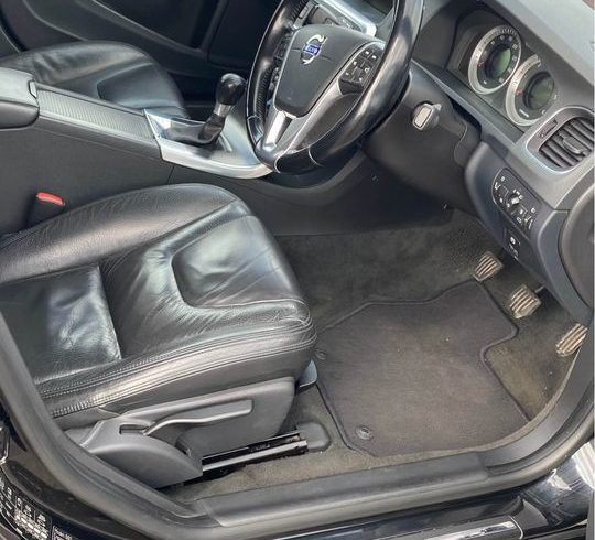 Vand Volvo S60 DriveE 2011 Diesel in Londra UK