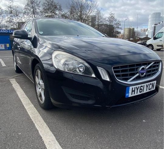 Vand Volvo S60 DriveE 2011 Diesel in Londra UK