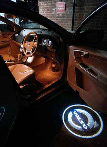 Vand Volvo XC60 2.4 D5 SE SUV in Londra UK