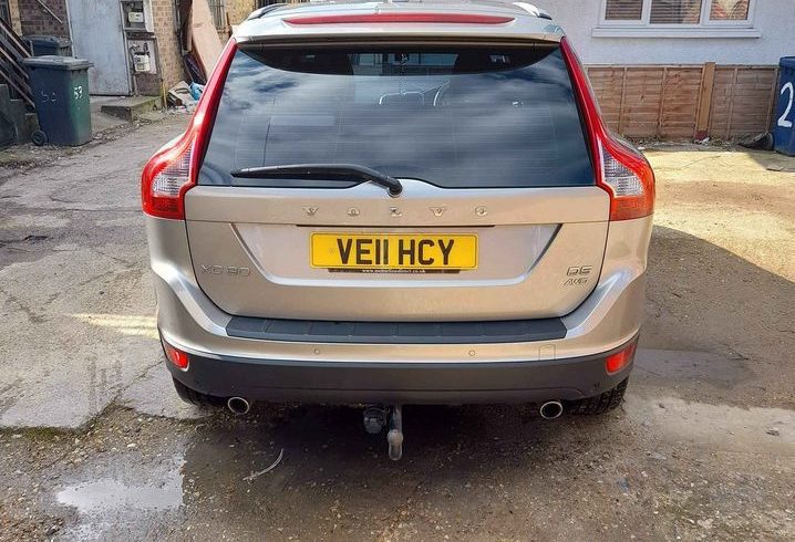 Vand Volvo XC60 2.4 D5 SE SUV in Londra UK